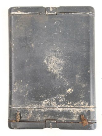 Reinigungsgerät für die Panzerbüchse 39 der Wehrmacht, Hersteller 64 ( Appel) Leere Dose, Originallack, verzogen