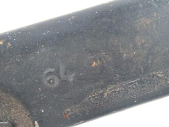 Reinigungsgerät für die Panzerbüchse 39 der Wehrmacht, Hersteller 64 ( Appel) Leere Dose, Originallack, verzogen