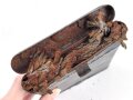 Reinigungsgerät für die Panzerbüchse 39 der Wehrmacht, Hersteller 64 ( Appel) Leere Dose, Originallack, verzogen