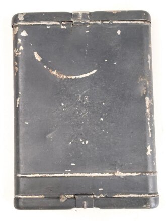 Reinigungsgerät für die Panzerbüchse 39 der Wehrmacht, Hersteller "cnx", Leere Dose, Originallack, leicht verzogen
