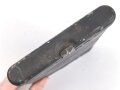 Reinigungsgerät für die Panzerbüchse 39 der Wehrmacht, Hersteller "cnx", Leere Dose, Originallack, leicht verzogen