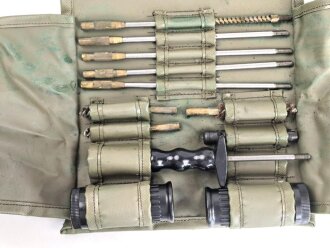 Schweiz, Reinigungsgerät in Rolltasche, datiert 1966