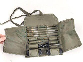 Schweiz, Reinigungsgerät in Rolltasche, datiert 1966