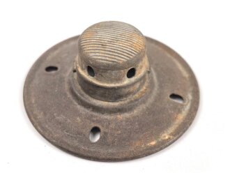 1.Weltkrieg, Teller mit Bajonettverschluss für eine feldgraue Pickelhaube für Mannschaften