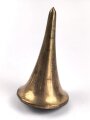 Kaiserreich, Teil einer Pickelhaubenspitze , Messing.  Gewindedurchmesser 5mm, Gesamtdurchmesser unten 50mm . Original ?