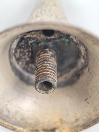 Kaiserreich, Teil einer Pickelhaubenspitze , Eisen versilbert  Gewindedurchmesser 7mm, Gesamtdurchmesser unten 47mm