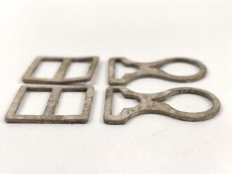 Satz Beschläge für einen Kinnriemen an Knopf 91 für Pickelhaube, Leichtmetall