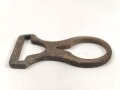 Beschlag für einen Kinnriemen an Knopf 91 für Pickelhaube, Eisen