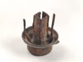 Knopf 91 für eine Pickelhaube. Eisen