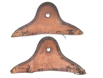 Teile eines Pickelhaubenkorpus, Leder trocken