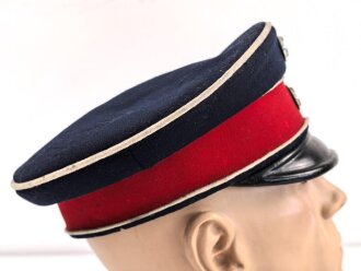 Preussen, Schirmmütze für einen Offizier im Husaren Regiment Nr. 14 Kassel.  Getragenes Stück in gutem Gesamtzustand