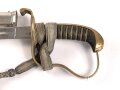 Bayern, Säbel für Offiziere der Infanterie. Beidseitig geätzt Klinge mit Motto " In treue fest" . Klingenrücken mit Vertriebslogo " Ernst Dietze Augsburg" Ungereinigtes Stück in gutem Gesamtzustand, mit anhängendem Portepee