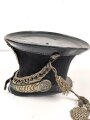 Bayern, Tschako für Landwehr Modell 1825. Der Deckel aus Blech, der silberne Kordon unvollständig. Innenfutter fehlt, sonst guter Gesamtzustand.