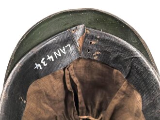 Bayern Landwehrtschako, Übergangsmodell 1850 mit Emblem des Bürgerwehrhelm M1850. Der Deckel vorne gebrochen, sonst guter Gesamtzustand