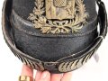 Bayern Landwehrtschako, Übergangsmodell 1850 mit Emblem des Bürgerwehrhelm M1850. Der Deckel vorne gebrochen, sonst guter Gesamtzustand