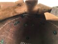 Bayern, Helm für Angehörige der Bürgerwehr Artillerie Modell 1850. Zusammengehöriges, in allen Teilen originales Stück