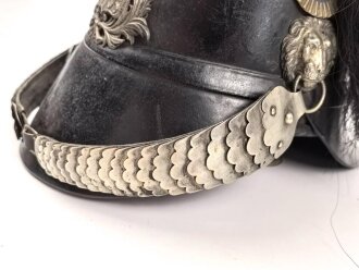 Bayern, Helm für Angehörige der Bürgerwehr Kavallerie Modell 1850. Zusammengehöriges, in allen Teilen originales Stück
