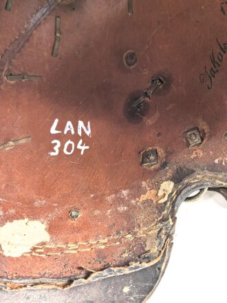Bayern, Helm Modell 1850 für schwere Bürgerwehr Kavallerie. In allen Teilen originales, dekoratives Stück. das Innenfutter fehlt, sonst guter Gesamtzustand