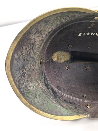Bayern, Mannschaftshelm für Kürassiere Modell 1842 in der Trageweise ab 1864. Vor langer Zeit  gereinigtes Kammerstück in gutem Gesamtzustand, das Innenfutter fehlt.