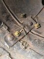 Bayern, Mannschaftshelm für Kürassiere Modell 1842 in der Trageweise ab 1864. Vor langer Zeit  gereinigtes Kammerstück in gutem Gesamtzustand, das Innenfutter fehlt.