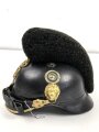 Bayern, Raupenhelm Modell 1868 für Mannschaften der Infanterie. Die originale Webpelzraupe mit kleinem Mottenschaden, sonst guter Gesamtzustand