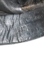 Bayern, Raupenhelm Modell 1868 für Mannschaften der Infanterie. Die originale Webpelzraupe mit kleinem Mottenschaden, sonst guter Gesamtzustand