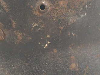 Luftwaffe, Stahlhelm Modell 1940. Originallack, ungereinigtes Stück, in allen Teilen original und zusammengehörig. hkp64