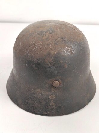 Luftwaffe, Stahlhelm Modell 1940. Originallack, ungereinigtes Stück, in allen Teilen original und zusammengehörig. hkp64