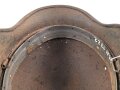 Luftwaffe, Stahlhelm Modell 1940. Originallack, ungereinigtes Stück, in allen Teilen original und zusammengehörig. hkp64