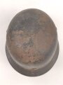 Luftwaffe, Stahlhelm Modell 1940. Originallack, ungereinigtes Stück, in allen Teilen original und zusammengehörig. hkp64