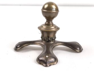 Kreuzblatt mit abnehmbarer Kugel für eine Pickelhaube für Offiziere, Messing