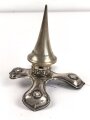 Kreuzblatt mit nicht abnehmbarer Spitze für eine Pickelhaube für Offiziere, Silbern