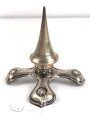 Kreuzblatt mit nicht abnehmbarer Spitze für eine Pickelhaube für Offiziere, Silbern