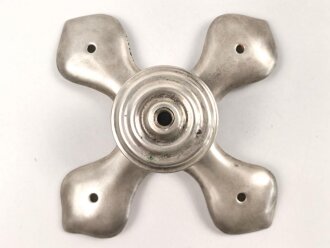 Kreuzblatt  für eine Pickelhaube Buntmetall versilbert, Gewinde 5,5mm