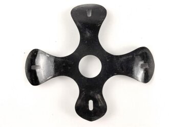 Ersatzteil für eine  Pickelhaube für Offiziere. Eisen lackiert