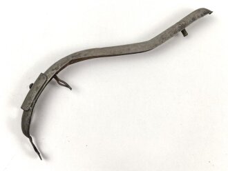Hinterschiene für eine Pickelhaube, Eisen , Länge ohne Befestigungen ca 16,5cm