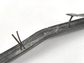 Hinterschiene für eine Pickelhaube, Zinkblech , Länge ohne Befestigungen ca 16,5cm