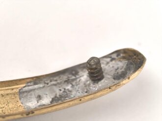 Hinterschiene für eine Pickelhaube, Messing, Länge ohne Befestigungen ca 17cm