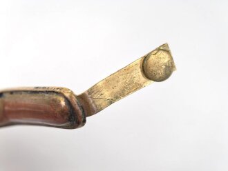 Hinterschiene für eine Pickelhaube, Messing, Länge ohne Befestigungen ca 17cm