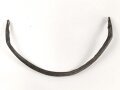 Vorderschiene für eine Pickelhaube, Gesamtlänge etwa 30,5cm, Eisen