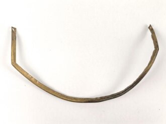 Vorderschiene für eine Pickelhaube, Gesamtlänge etwa 29cm, Messing