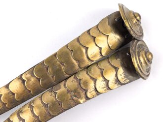 Schuppenkette für eine Pickelhaube. Gesamtlänge 32,5cm, Messing