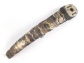 Teil einer Schuppenkette für eine Pickelhaube. Gesamtlänge 17,5cm, silbern