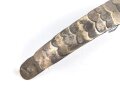 Teil einer Schuppenkette für eine Pickelhaube. Gesamtlänge 17,5cm, silbern