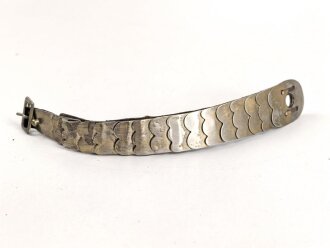 Teil einer Schuppenkette für eine Pickelhaube....