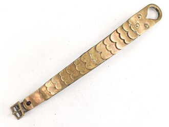 Teil einer Schuppenkette für eine Pickelhaube....