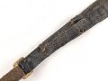 Teil einer Schuppenkette für eine Pickelhaube. Gesamtlänge 17,5cm, Messing , leicht defekt