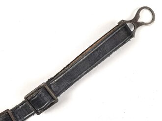 1.Weltkrieg, Kinnriemen für eine Pickelhaube für Mannschaften. Gesamtlänge mit Beschlägen 32cm. Neuzeitliche Fertigung