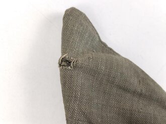 1.Weltkrieg, feldgrauer Überzug für eine Pickelhaube für Offiziere. Getragen, guter Gesamtzustand, grünliche Variante