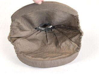 1.Weltkrieg, feldgrauer Überzug für eine Pickelhaube für Offiziere. Ungetragenes Stück mit Papieretikett